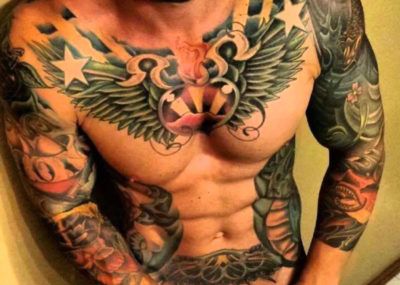 мужские тату на грудной клетке крылья