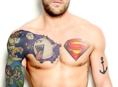 тату супермен на груди