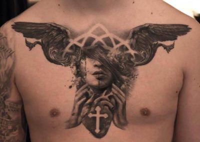 мужские тату на грудной клетке крылья ангел
