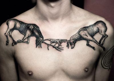 мужские тату на грудной клетке олени и рога