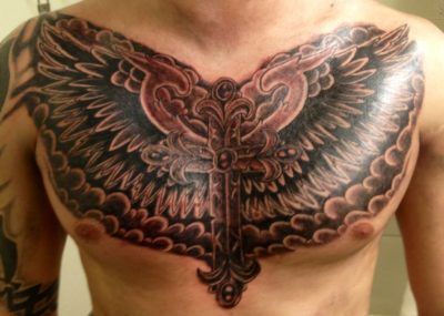 мужские тату на грудной клетке крылья