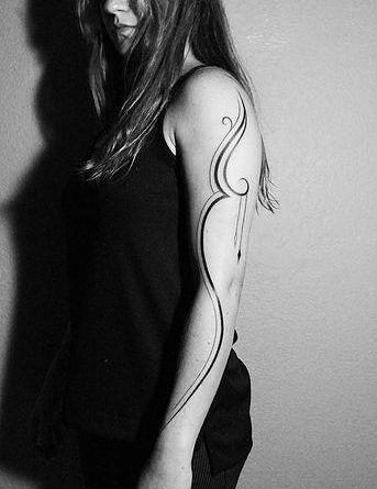 Gabi Bessa tattoo linework