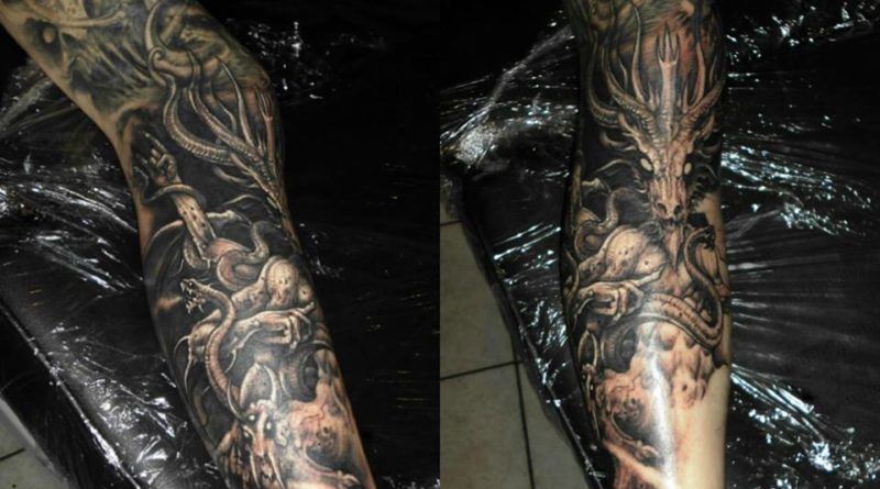 Мрак и демоны в чёрных татуировках мастера Carlos Aguilar