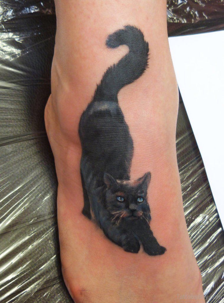 Черный котенок тату
