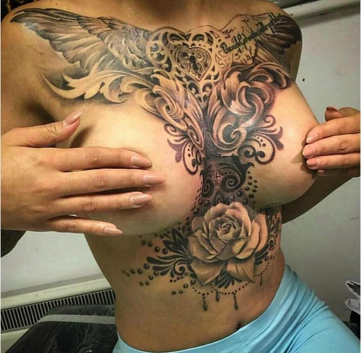 Татуировки на сиськах 