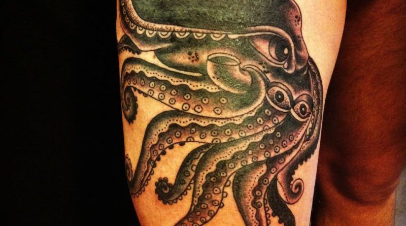 Фото  Glitch Tattoo осьминог