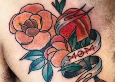 Тату цветы и надпись, татуировка о любви к маме фото