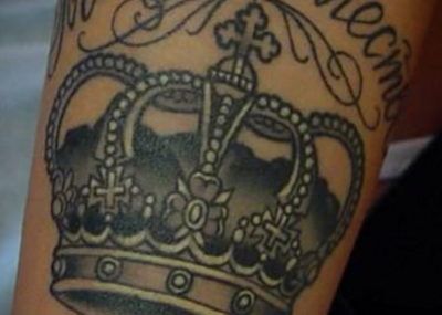 татуировки короны на руке