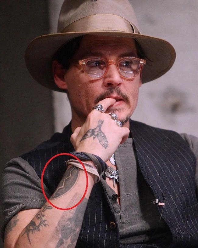 Татуировки Джонни Деппа: история появления и значение10