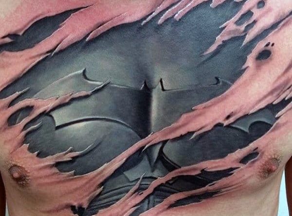 Тату Бэтмен на груди